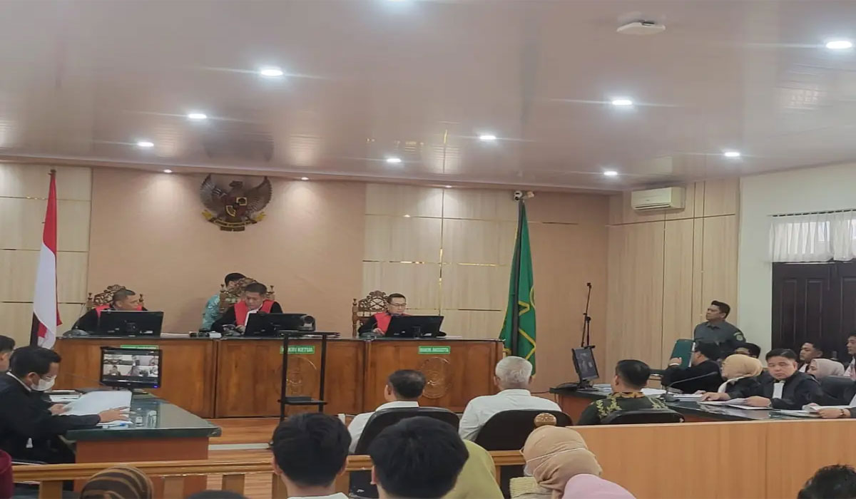 Fakta Mengejutkan Terungkap! Sidang Abdul Wahid Ungkap Rapat Gelap dan Aliran Dana Besar! Fakta Mengejutkan Terungkap! Sidang Abdul Wahid Ungkap Rapat Gelap dan Aliran Dana Besar!